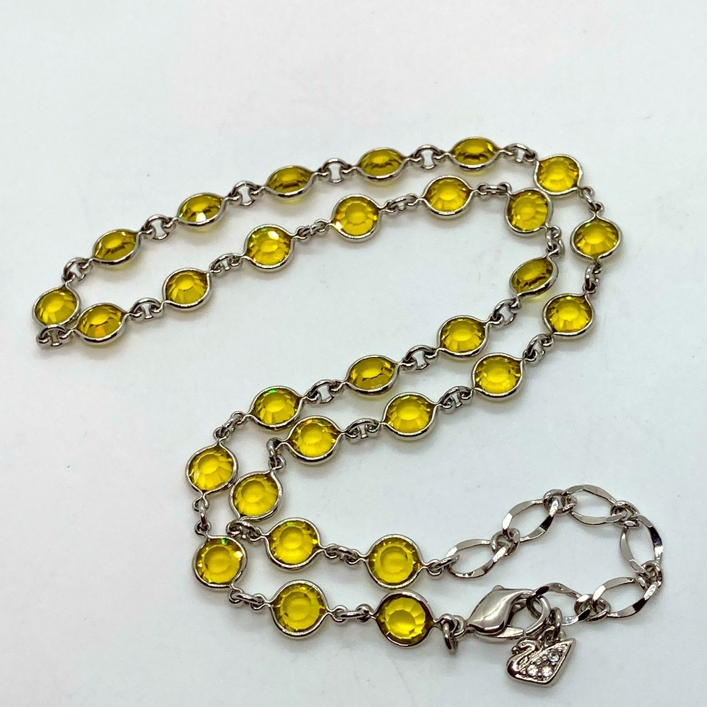 Vtg Swarovski Yellow Crystal Pools of Light Silver Metal Station Necklace 17”